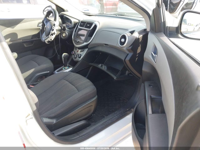 Chevrolet Sonic Lt Auto 2018 1G1JD5SH7J4137996 Image 5
