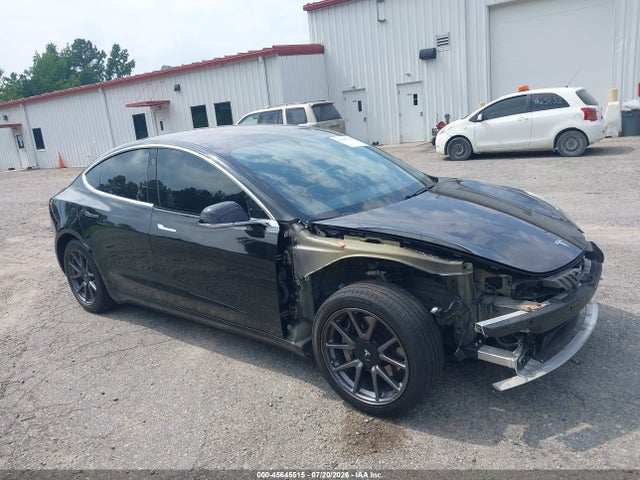 Продажа на аукционе авто 2018 Tesla Model 3 Long Range/mid Range, vin: 5YJ3E1EA3JF152833, номер лота: 45645515
