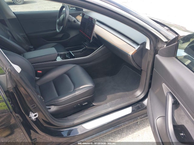 Продажа на аукционе авто 2018 Tesla Model 3 Long Range/mid Range, vin: 5YJ3E1EA3JF152833, номер лота: 45645515