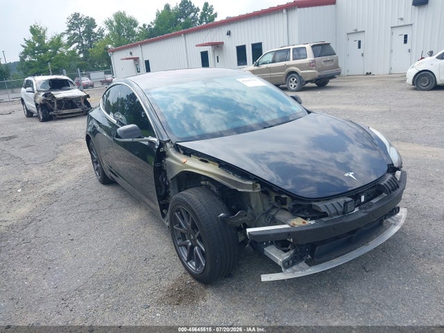 Продажа на аукционе авто 2018 Tesla Model 3 Long Range/mid Range, vin: 5YJ3E1EA3JF152833, номер лота: 45645515