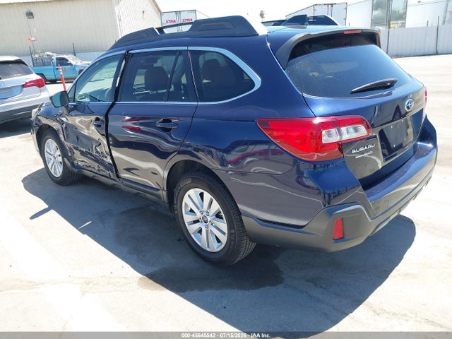 Subaru Outback 2.5i Premium 2018 4S4BSAFC5J3378644 Image 3