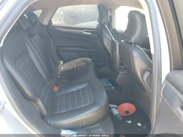 3FA6P0HD5FR257800 Ford FUSION SE