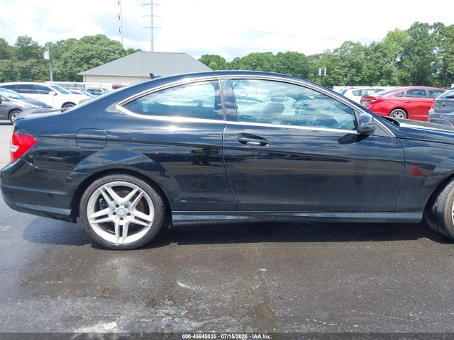 2015 Mercedes-benz C 250 მანქანა იყიდება აუქციონზე, vin: WDDGJ4HB1FG392131, აუქციონის ნომერი: 45645835