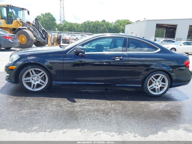 2015 Mercedes-benz C 250 მანქანა იყიდება აუქციონზე, vin: WDDGJ4HB1FG392131, აუქციონის ნომერი: 45645835
