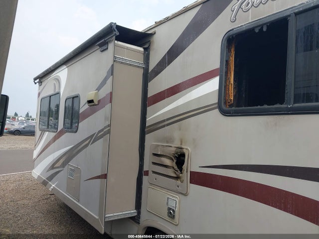 Four Winds E-450 Cutaway 2015 1FDXE4FS8FDA27332 Image 12