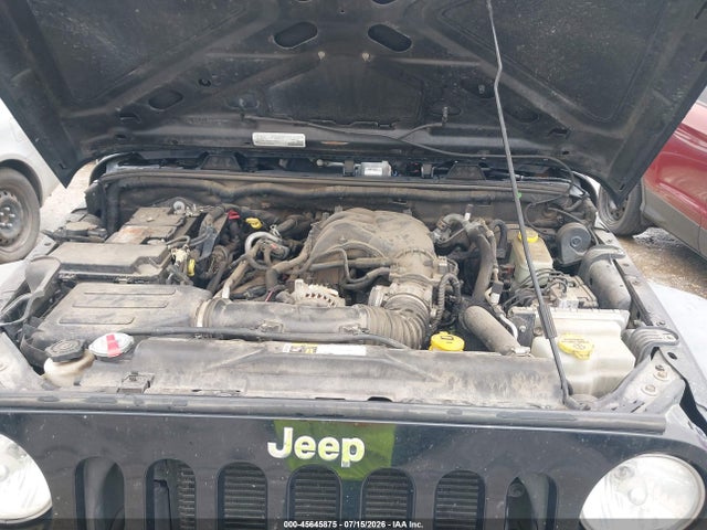 1C4BJWDG5GL202678 Jeep Wrangler Unlimited Sport