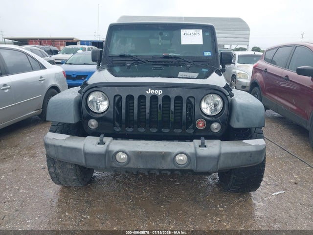 1C4BJWDG5GL202678 Jeep Wrangler Unlimited Sport