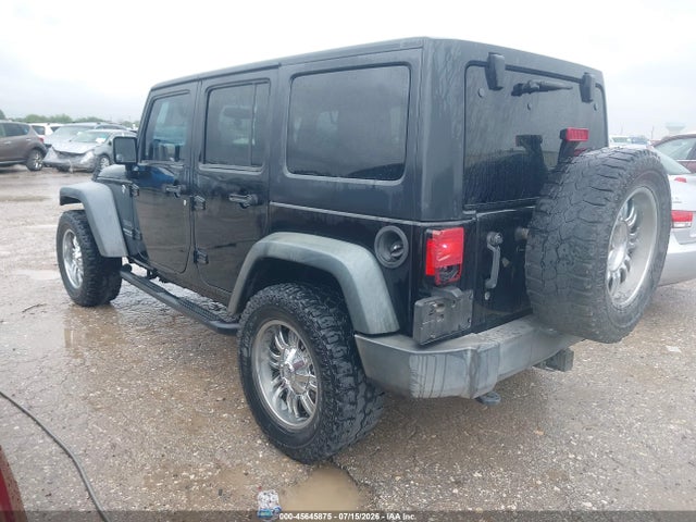 1C4BJWDG5GL202678 Jeep Wrangler Unlimited Sport