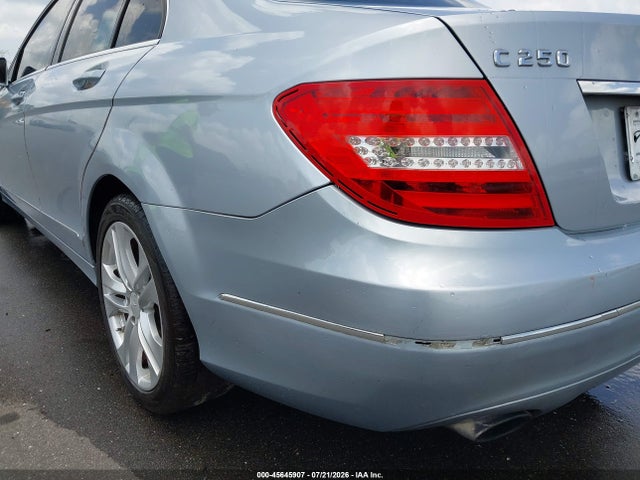 45645907 :رقم المزاد ، WDDGF4HB5DA838590 vin ، 2013 Mercedes-benz C 250 Luxury/sport مزاد بيع