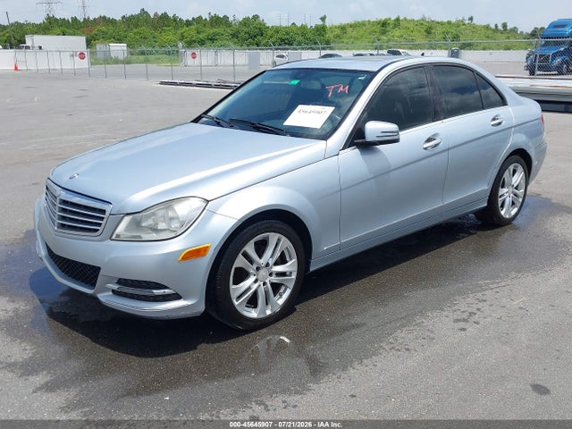 45645907 :رقم المزاد ، WDDGF4HB5DA838590 vin ، 2013 Mercedes-benz C 250 Luxury/sport مزاد بيع