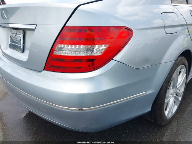 45645907 :رقم المزاد ، WDDGF4HB5DA838590 vin ، 2013 Mercedes-benz C 250 Luxury/sport مزاد بيع