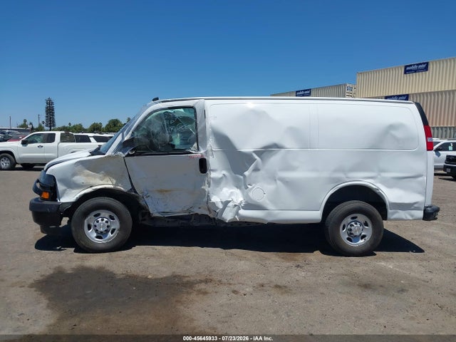 1GCWGAF7XR1187917 Chevrolet Express Cargo Rwd 2500 Regular Wheelbase Wt