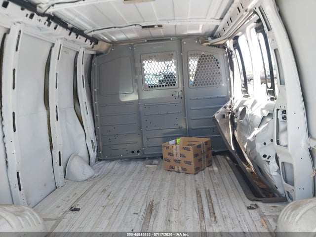 1GCWGAF7XR1187917 Chevrolet Express Cargo Rwd 2500 Regular Wheelbase Wt