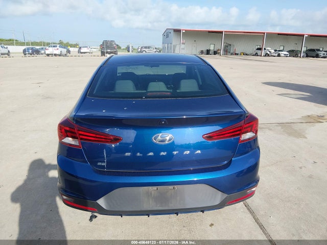 Hyundai ELANTRA SE 2019 5NPD74LF4KH496284 Image 16