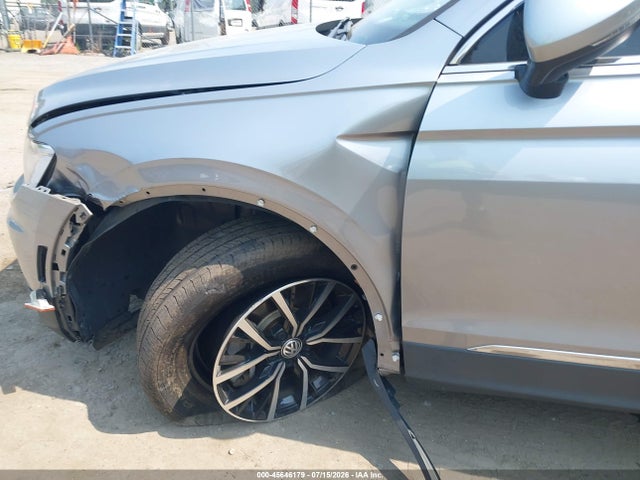 2021 Volkswagen Tiguan 2.0t Se/2.0t Se R-line Black/2.0t Sel მანქანა იყიდება აუქციონზე, vin: 3VV2B7AX8MM008780, აუქციონის ნომერი: 45646179