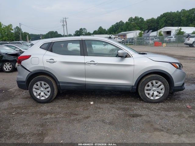 JN1BJ1CR4KW620696 Nissan Rogue Sport S