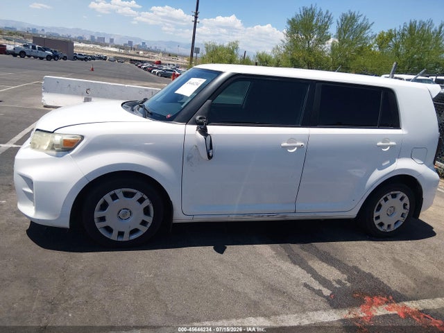 JTLZE4FE3FJ070702 Scion XB