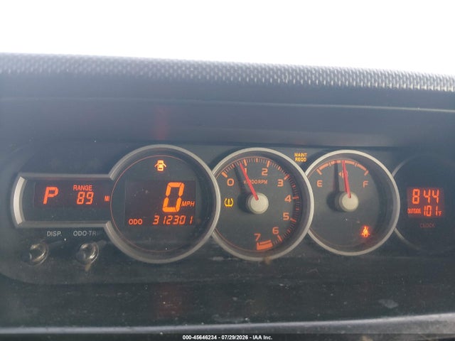 JTLZE4FE3FJ070702 Scion XB