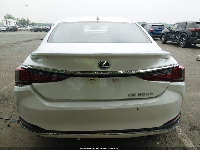 Продаж на аукціоні авто 2022 Lexus Es 300h Luxury, vin: 58AEA1C18NU015136, номер лоту: 45646241