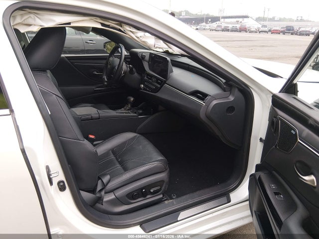 Продаж на аукціоні авто 2022 Lexus Es 300h Luxury, vin: 58AEA1C18NU015136, номер лоту: 45646241