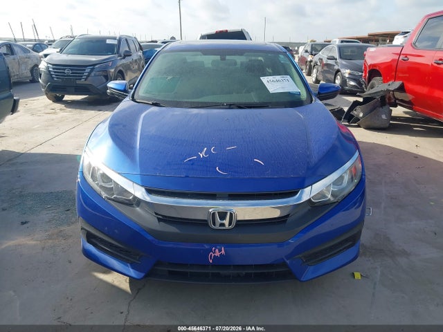 Продаж на аукціоні авто 2018 Honda Civic Ex, vin: 19XFC2F79JE021715, номер лоту: 45646371