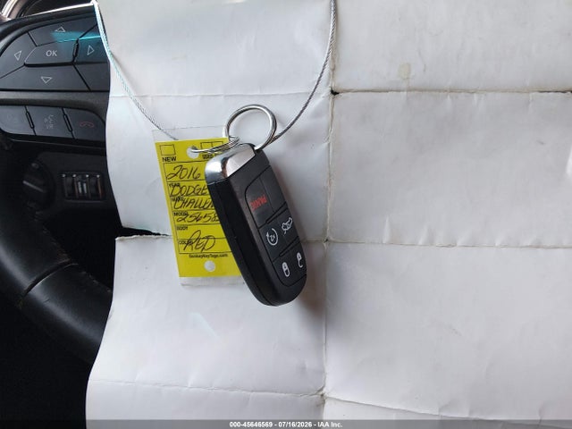 45646569 :رقم المزاد ، 2C3CDZAG5GH256582 vin ، 2016 Dodge Challenger Sxt مزاد بيع