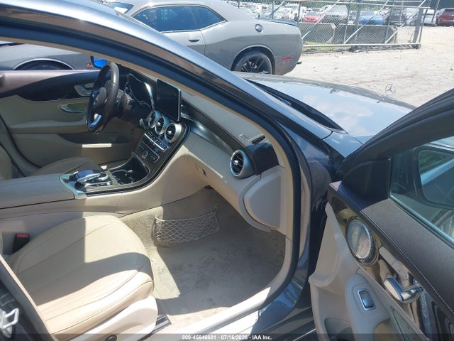 45646601 :رقم المزاد ، 55SWF4KB1FU038358 vin ، 2015 Mercedes-benz C 300 Luxury 4matic مزاد بيع