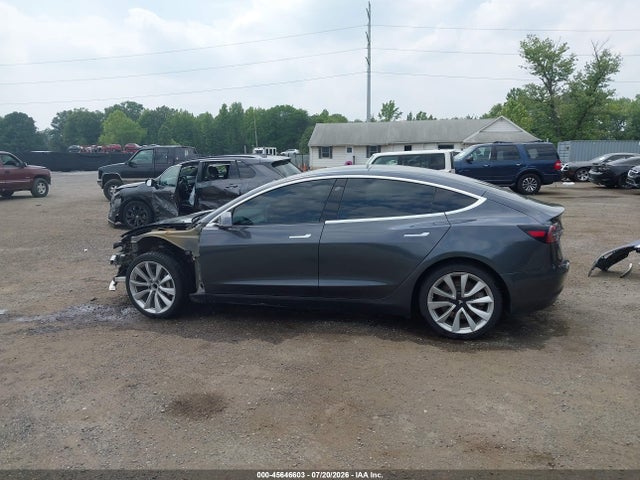 Продаж на аукціоні авто 2018 Tesla Model 3 Long Range/mid Range, vin: 5YJ3E1EA7JF163009, номер лоту: 45646603
