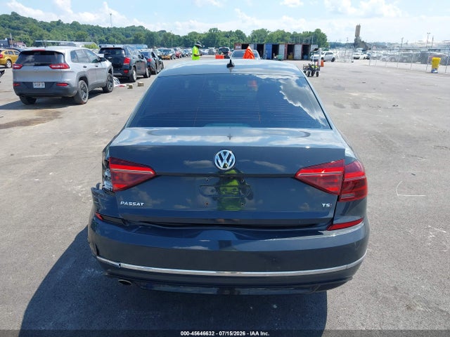 Продаж на аукціоні авто 2018 Volkswagen Passat 2.0t R-line/2.0t S, vin: 1VWAA7A39JC020263, номер лоту: 45646632