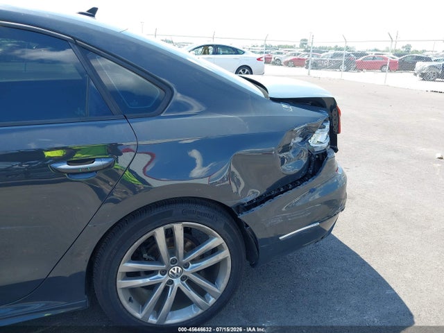 Продаж на аукціоні авто 2018 Volkswagen Passat 2.0t R-line/2.0t S, vin: 1VWAA7A39JC020263, номер лоту: 45646632