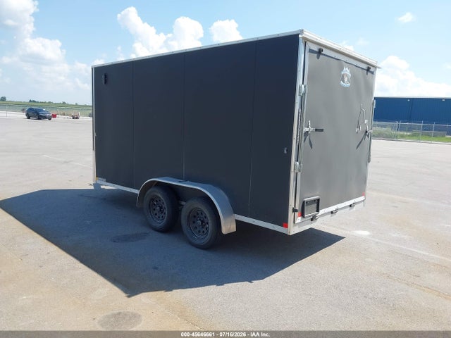 R And M Enclosed Trailer 2025 55ZR1EB27S1013236 Image 3