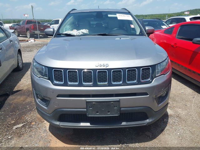 45646742 :رقم المزاد ، 3C4NJDBB3JT161150 vin ، 2018 Jeep Compass Latitude 4x4 مزاد بيع