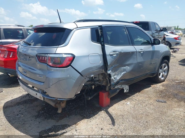 45646742 :رقم المزاد ، 3C4NJDBB3JT161150 vin ، 2018 Jeep Compass Latitude 4x4 مزاد بيع