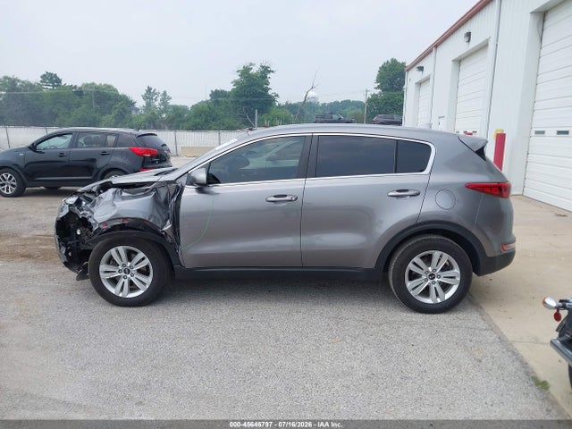 Продажа на аукционе авто 2017 Kia Sportage Lx, vin: KNDPMCAC4H7145459, номер лота: 45646797
