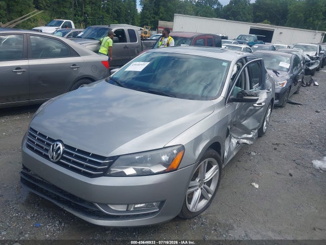 2014 Volkswagen Passat 2.0l Tdi Sel Premium მანქანა იყიდება აუქციონზე, vin: 1VWCN7A3XEC036183, აუქციონის ნომერი: 45646933