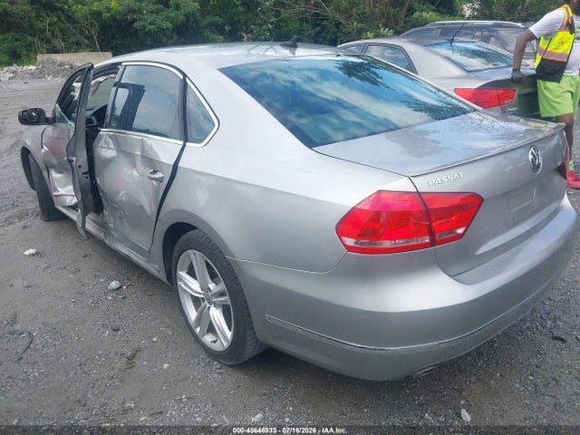 2014 Volkswagen Passat 2.0l Tdi Sel Premium მანქანა იყიდება აუქციონზე, vin: 1VWCN7A3XEC036183, აუქციონის ნომერი: 45646933