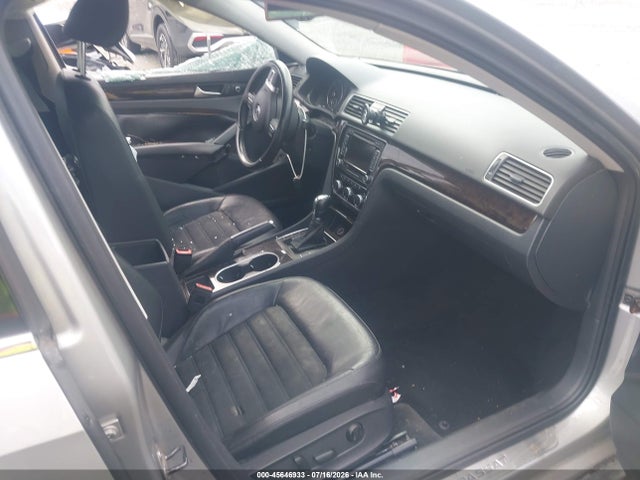 2014 Volkswagen Passat 2.0l Tdi Sel Premium მანქანა იყიდება აუქციონზე, vin: 1VWCN7A3XEC036183, აუქციონის ნომერი: 45646933