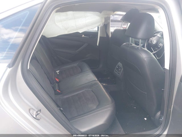 2014 Volkswagen Passat 2.0l Tdi Sel Premium მანქანა იყიდება აუქციონზე, vin: 1VWCN7A3XEC036183, აუქციონის ნომერი: 45646933