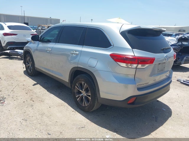 Toyota Highlander Le 2019 5TDZARFH3KS060568 Image 3
