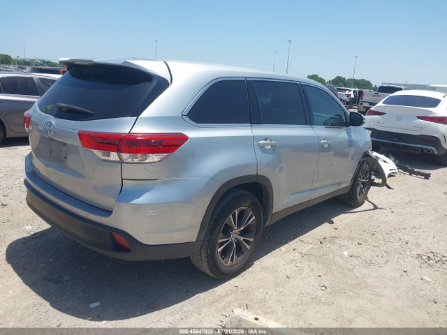 Toyota Highlander Le 2019 5TDZARFH3KS060568 Image 4