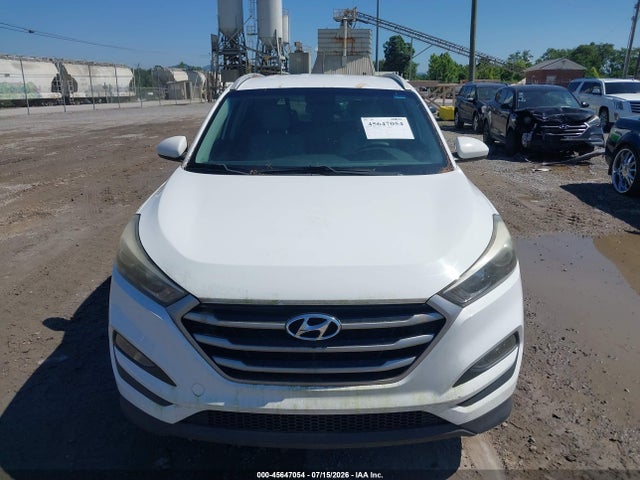 Продаж на аукціоні авто 2017 Hyundai Tucson Se, vin: KM8J3CA42HU289462, номер лоту: 45647054