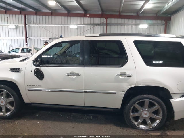 Продажа на аукционе авто 2012 Cadillac Escalade Luxury, vin: 1GYS4BEF8CR324135, номер лота: 45647058