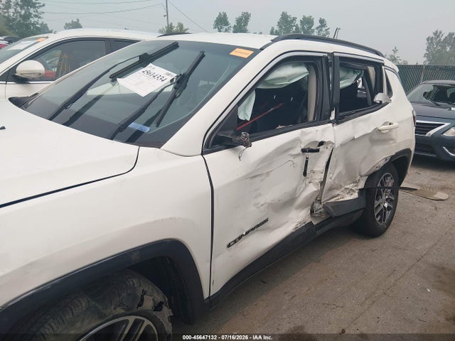 2018 Jeep Compass Latitude Fwd მანქანა იყიდება აუქციონზე, vin: 3C4NJCBB3JT194224, აუქციონის ნომერი: 45647132