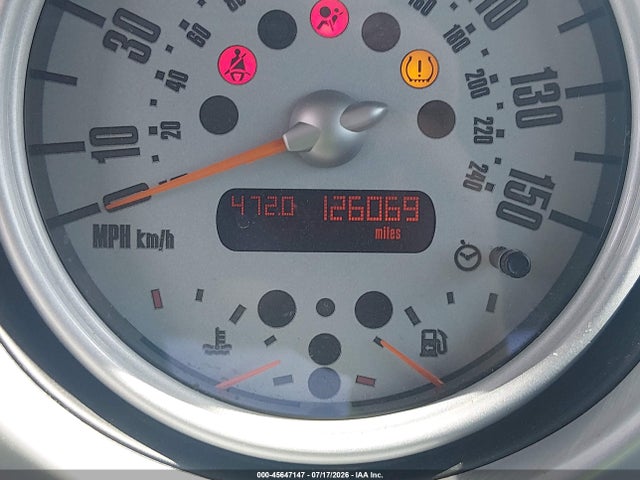 2006 Mini Cooper მანქანა იყიდება აუქციონზე, vin: WMWRC33596TK70548, აუქციონის ნომერი: 45647147