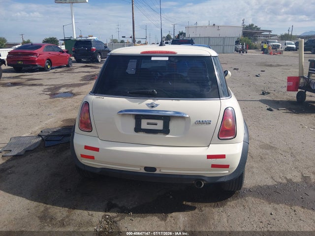 2006 Mini Cooper მანქანა იყიდება აუქციონზე, vin: WMWRC33596TK70548, აუქციონის ნომერი: 45647147