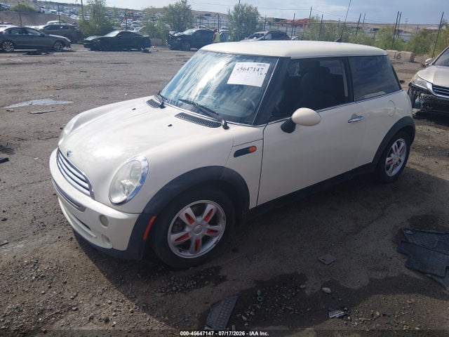 2006 Mini Cooper მანქანა იყიდება აუქციონზე, vin: WMWRC33596TK70548, აუქციონის ნომერი: 45647147