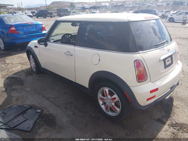 2006 Mini Cooper მანქანა იყიდება აუქციონზე, vin: WMWRC33596TK70548, აუქციონის ნომერი: 45647147