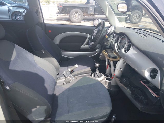 2006 Mini Cooper მანქანა იყიდება აუქციონზე, vin: WMWRC33596TK70548, აუქციონის ნომერი: 45647147
