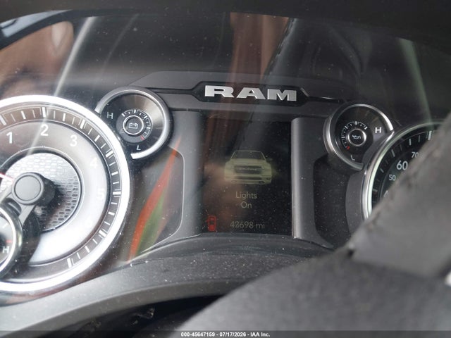 45647159 :رقم المزاد ، 1C6SRFBT7PN556366 vin ، 2023 Ram 1500 Big Horn  4x4 6'4 Box مزاد بيع
