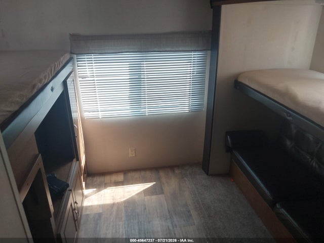 Wildwood Other 2018 4X4TWDH21J8803390 Image 10